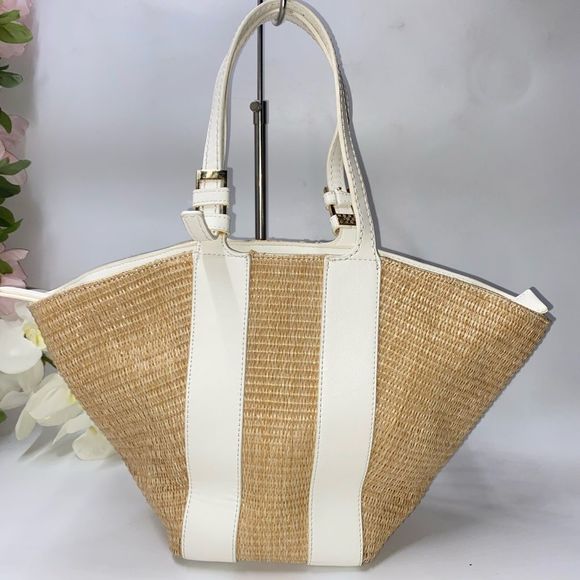 Urban Expressions Straw Tote Bag - Picture 2 of 8